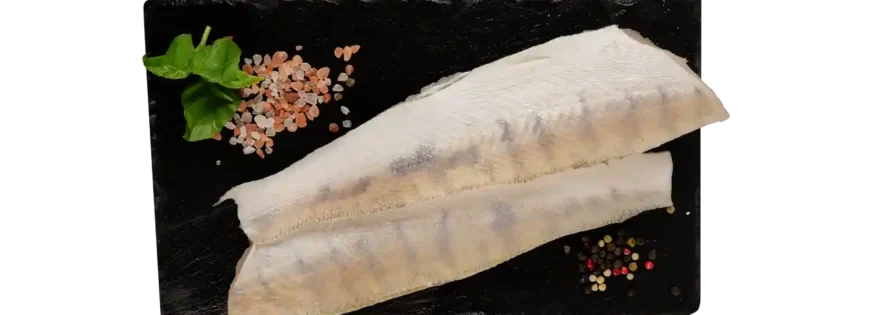 Sandacz – świeża ryba o delikatnym, chudym mięsie, idealna do smażenia, pieczenia i gotowania na parze